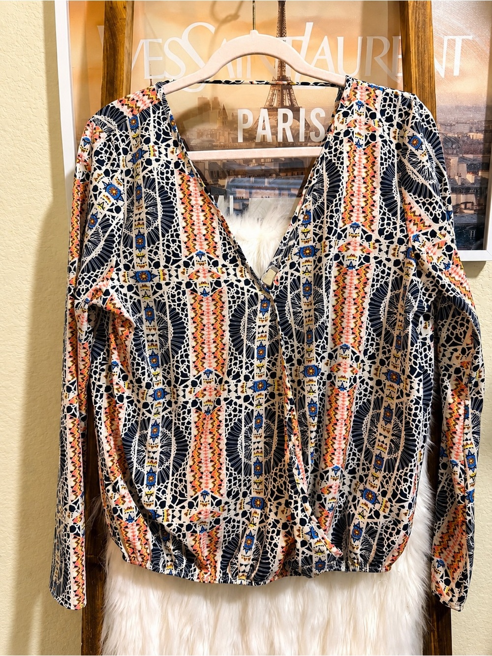 Paper Crane Geometric V-Neck Long Sleeve Top in Navy, Coral & Cream
